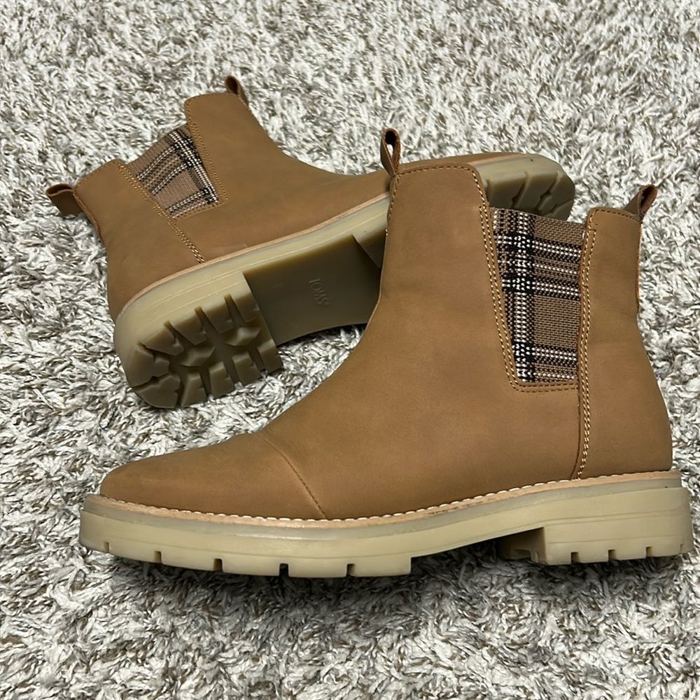 Toms Skylar Boots Toffee Nubuck